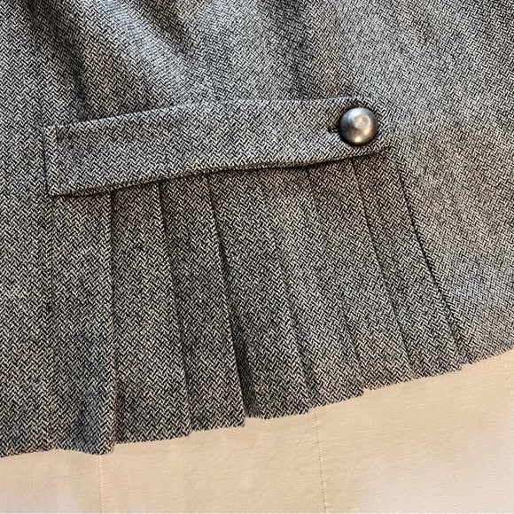 Tweed a_line skirt with ruffle’s. - Picture 7 of 8